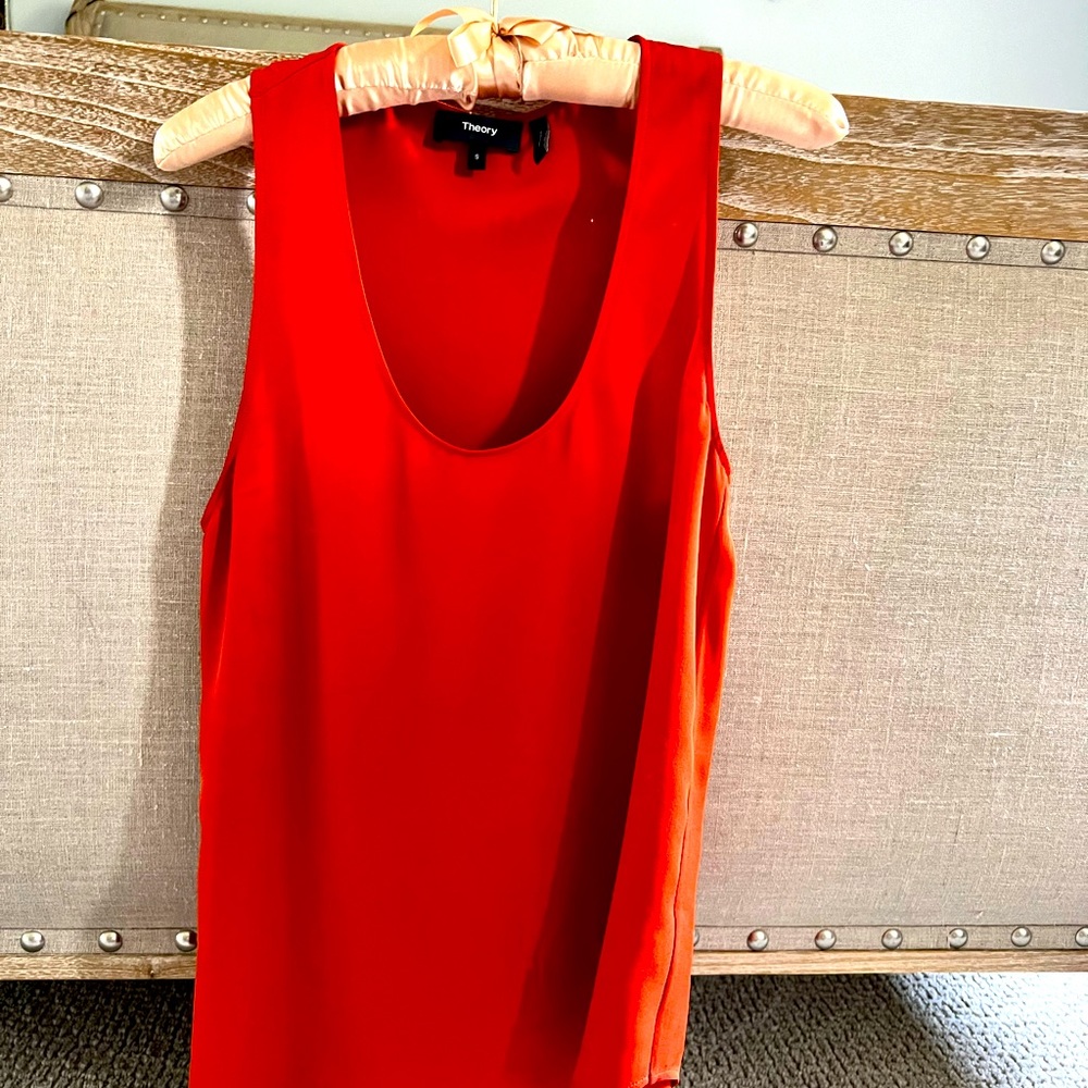 Theory race tank classic fit, size s, 100% silk